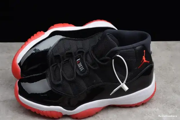 MaikeSneakers (2012) 11 378037-010 Retro Air Jordan Bred 0331